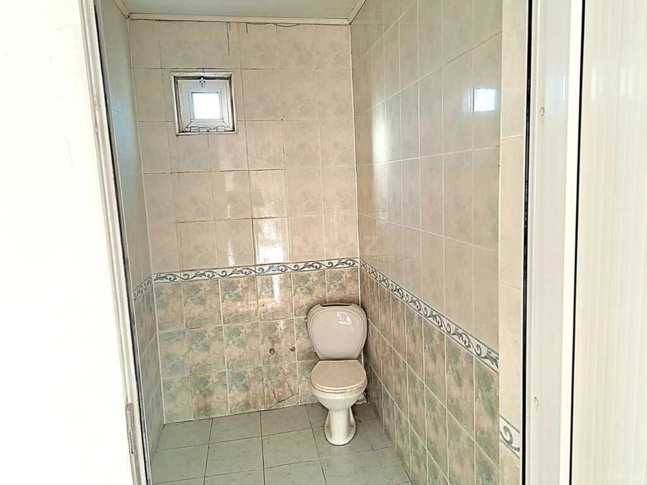 Satılır 7 otaqlı həyət evi 370 m²