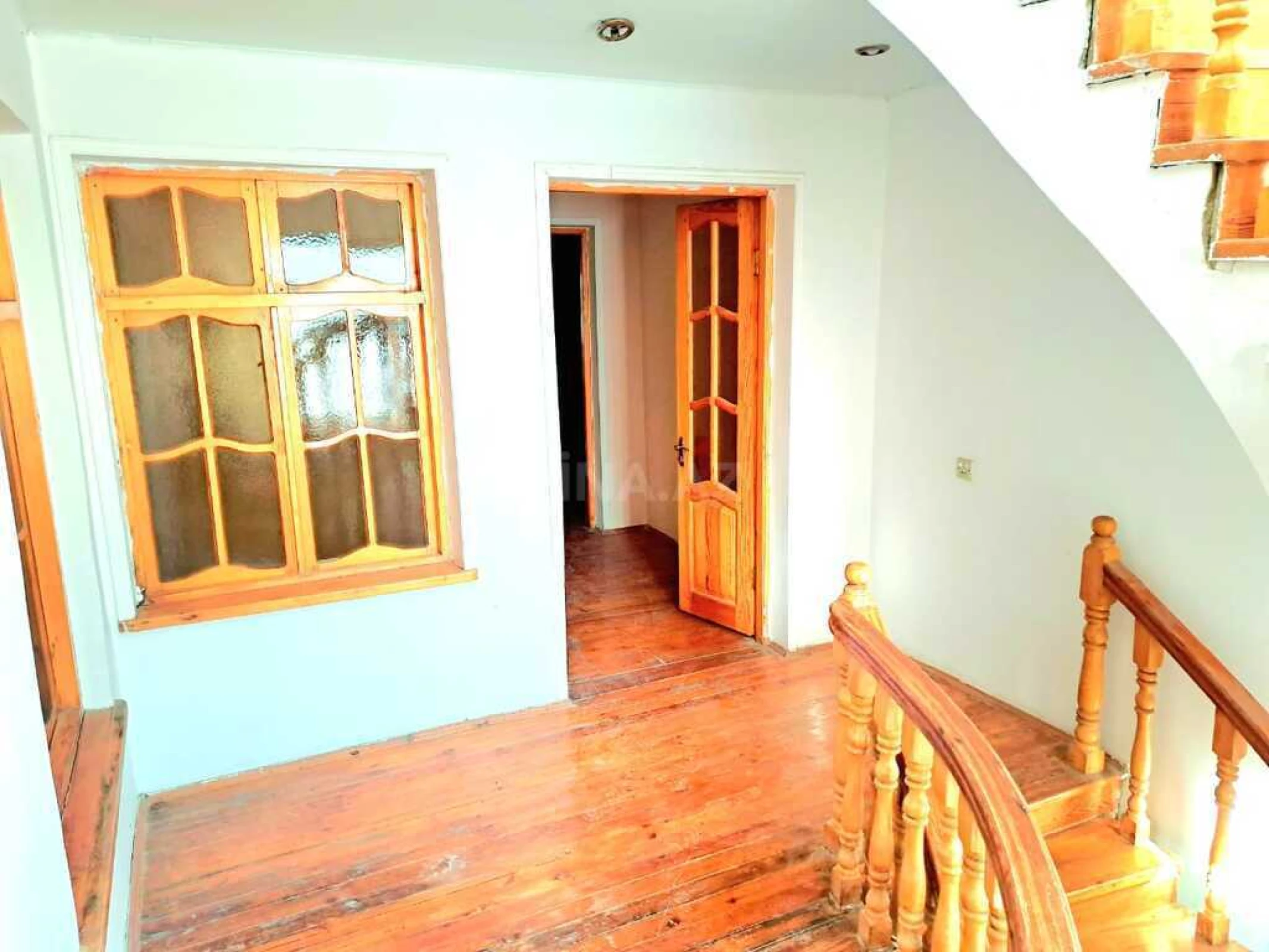 Satılır 7 otaqlı həyət evi 370 m²