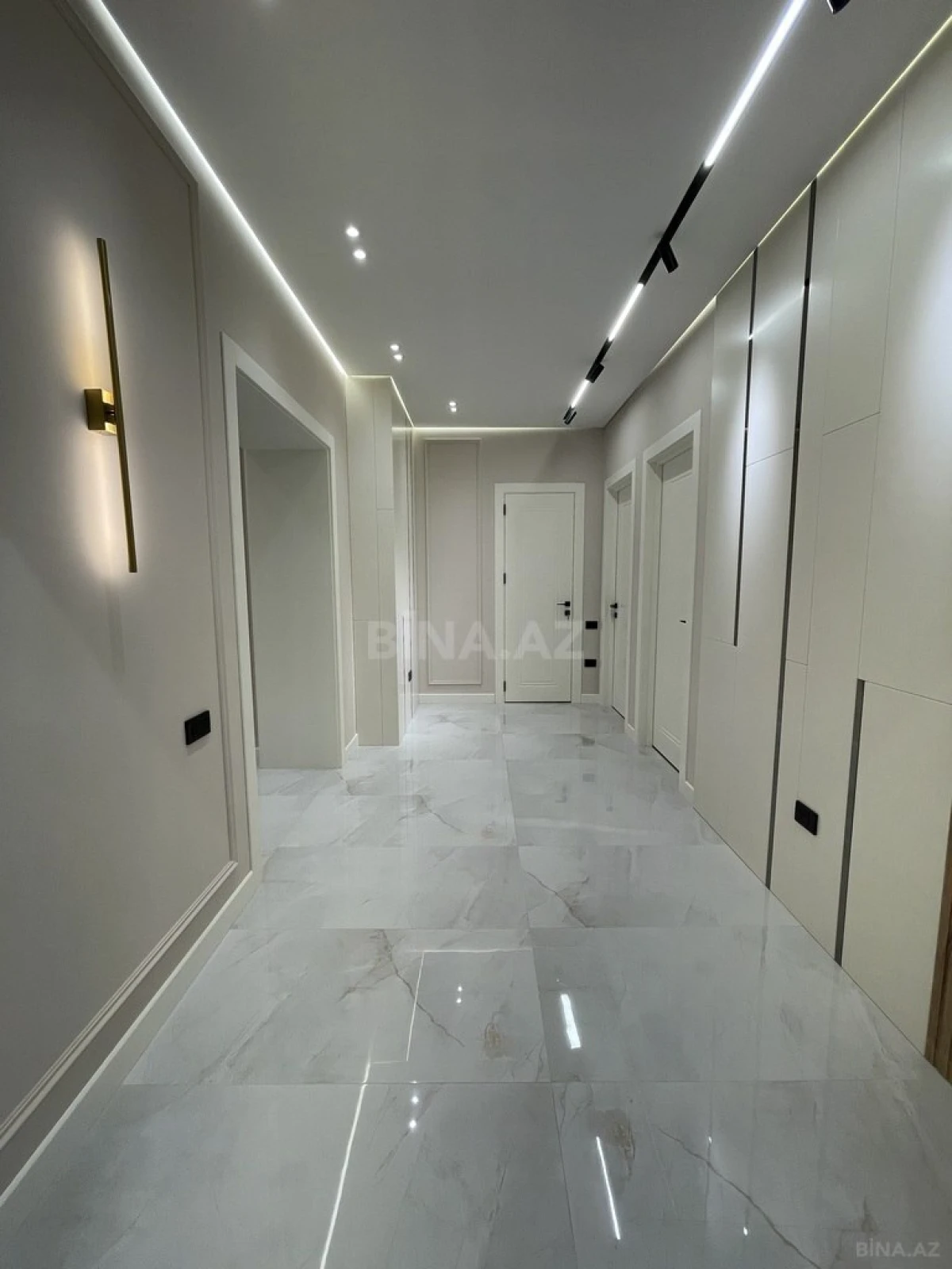 Satılır 3 otaqlı mənzil 103 m²