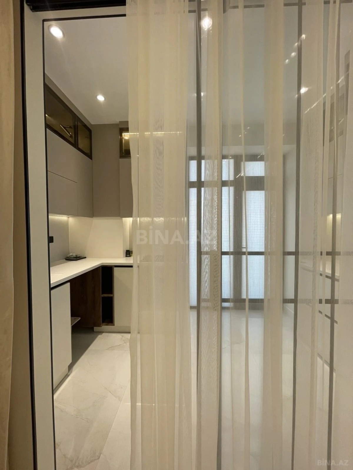 Satılır 3 otaqlı mənzil 103 m²
