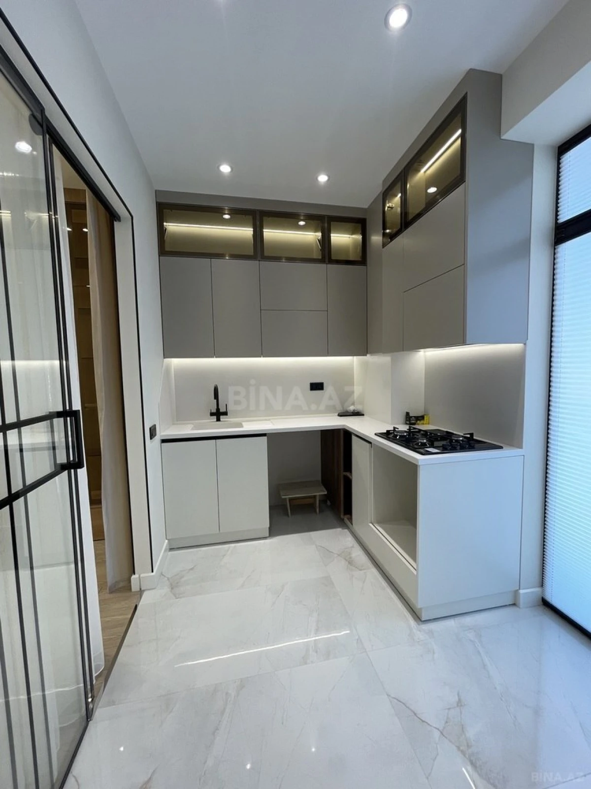 Satılır 3 otaqlı mənzil 103 m²