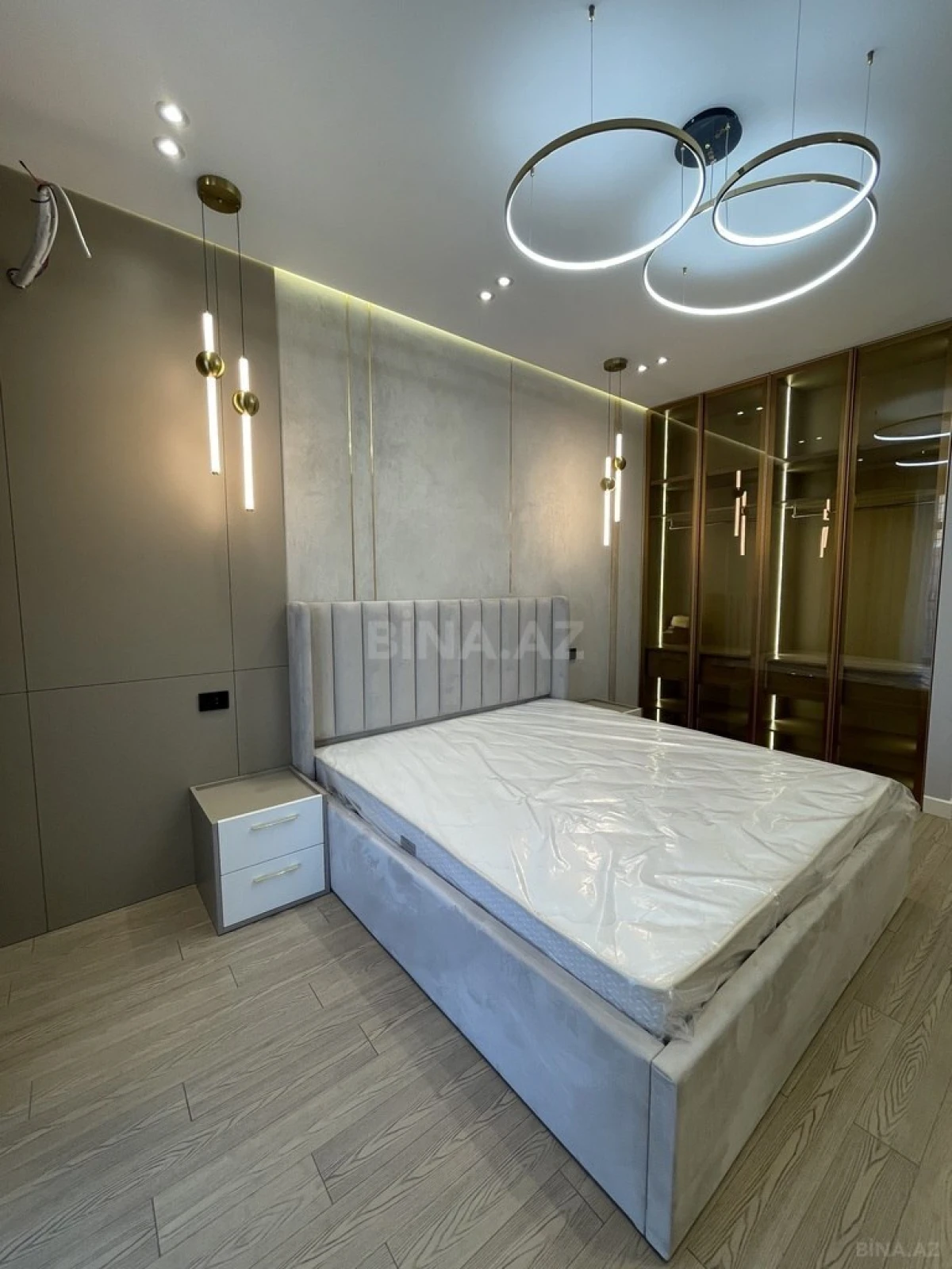 Satılır 3 otaqlı mənzil 103 m²