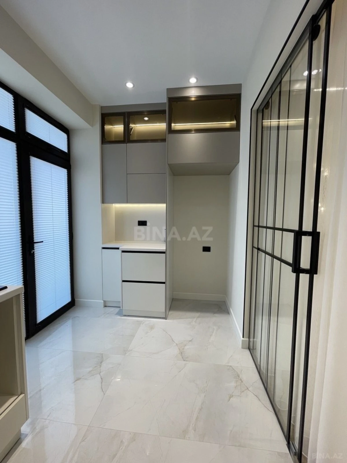 Satılır 3 otaqlı mənzil 103 m²