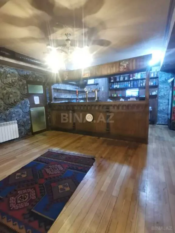 Satılır obyekt 300 m²