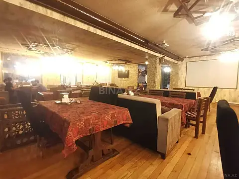 Satılır obyekt 300 m²