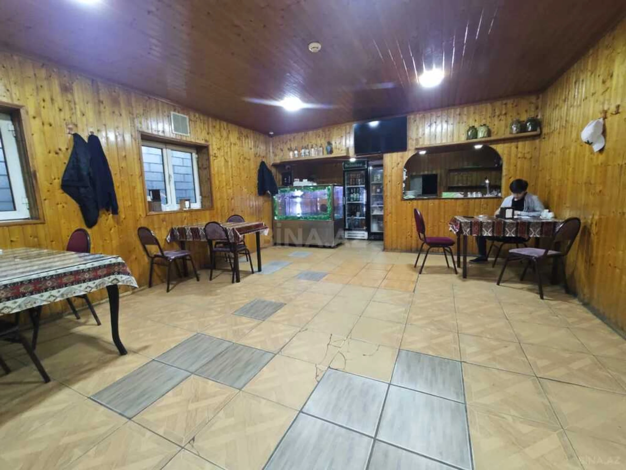 Satılır obyekt 500 m²