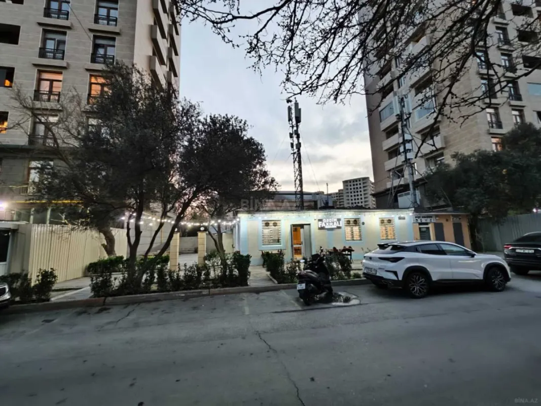 Satılır obyekt 500 m²