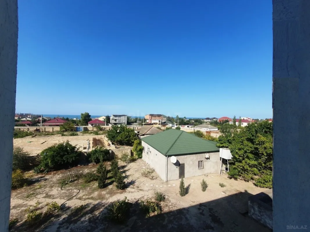 Satılır 6 otaqlı həyət evi 216 m²