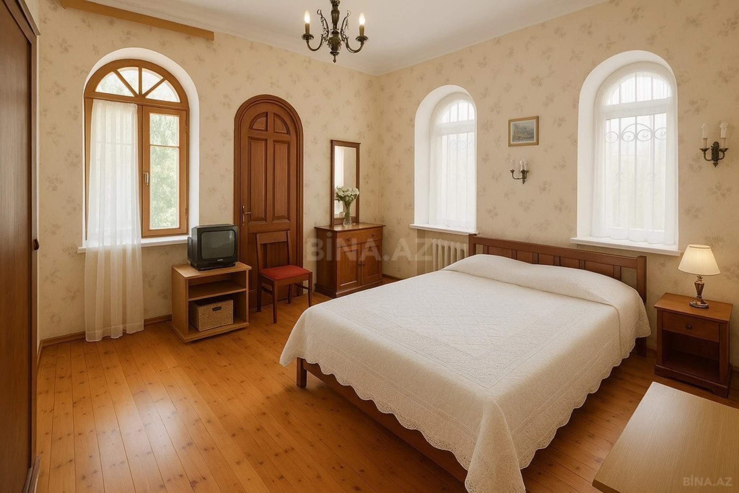 Satılır 6 otaqlı həyət evi 216 m²