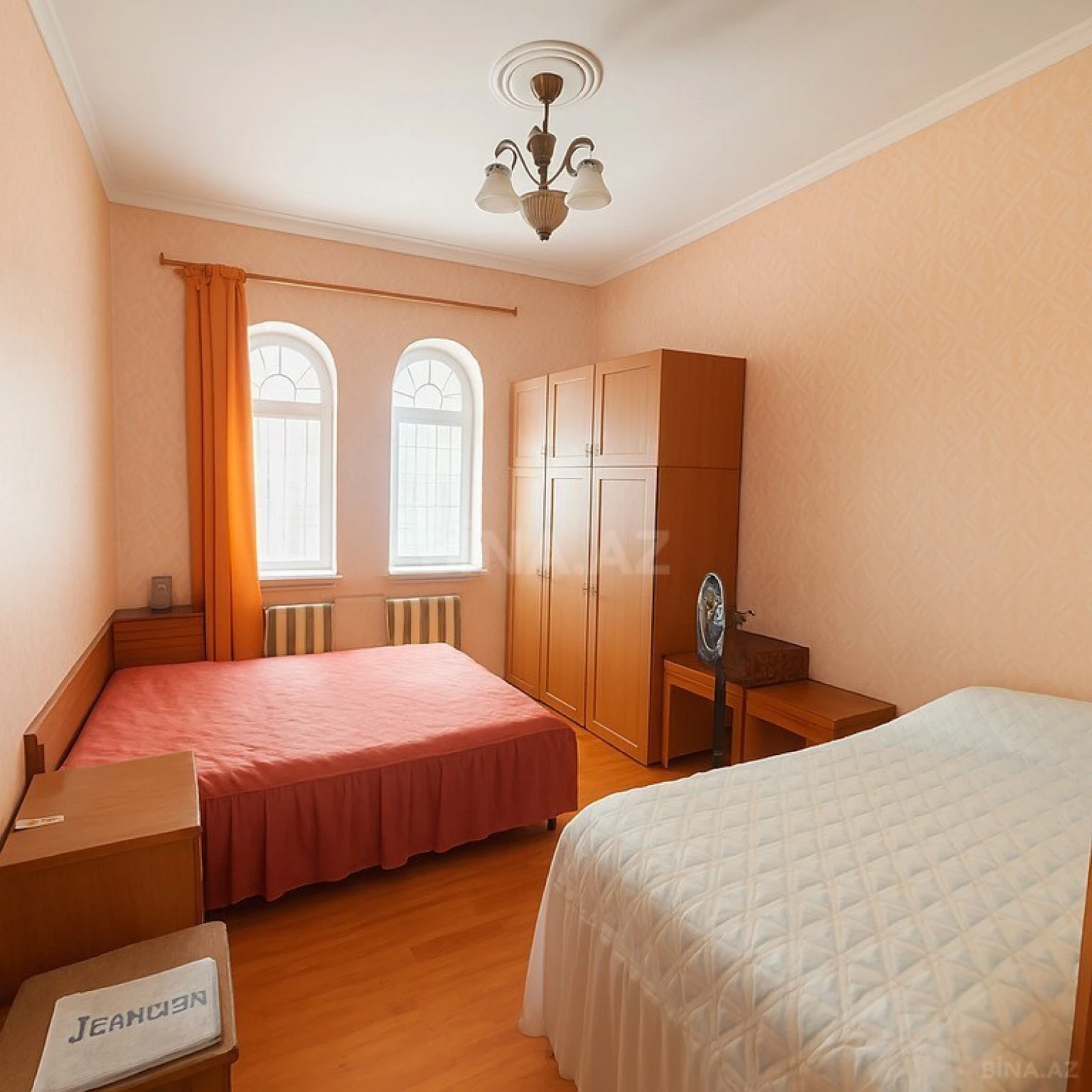 Satılır 6 otaqlı həyət evi 216 m²