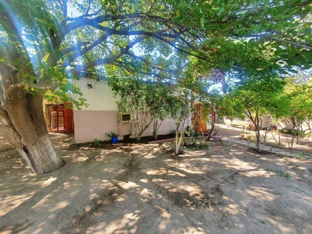 Satılır 6 otaqlı həyət evi 216 m²