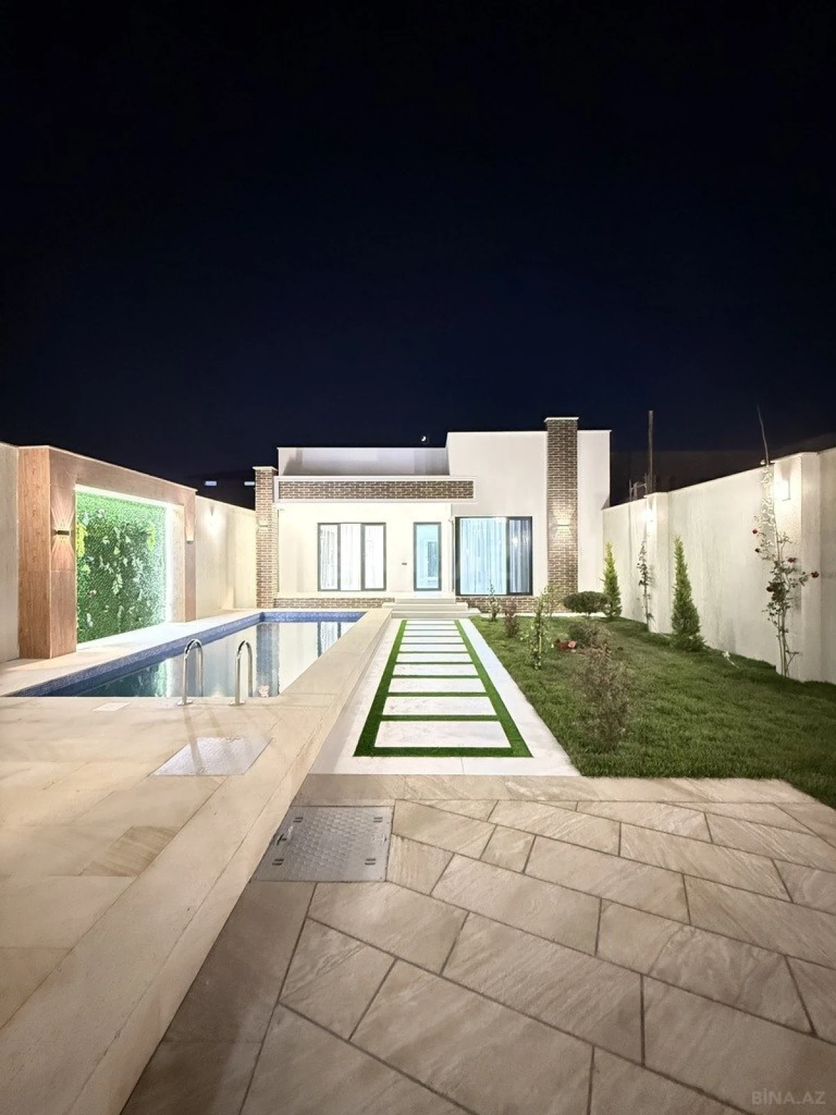 Satılır 4 otaqlı həyət evi 165 m²