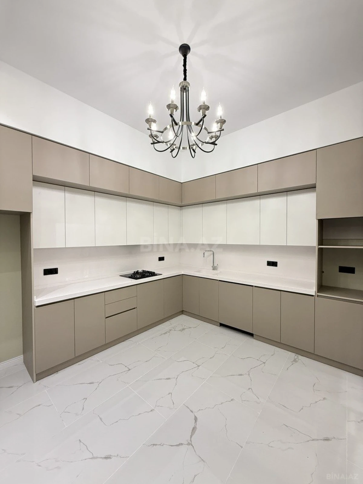 Satılır 4 otaqlı həyət evi 155 m²