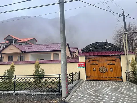 Kirayə verilir 3 otaqlı həyət evi 120 m² — Qax 3 otaq 120.00 m²