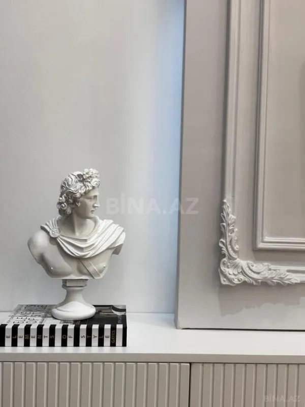 Kirayə verilir 2 otaqlı mənzil 75 m²