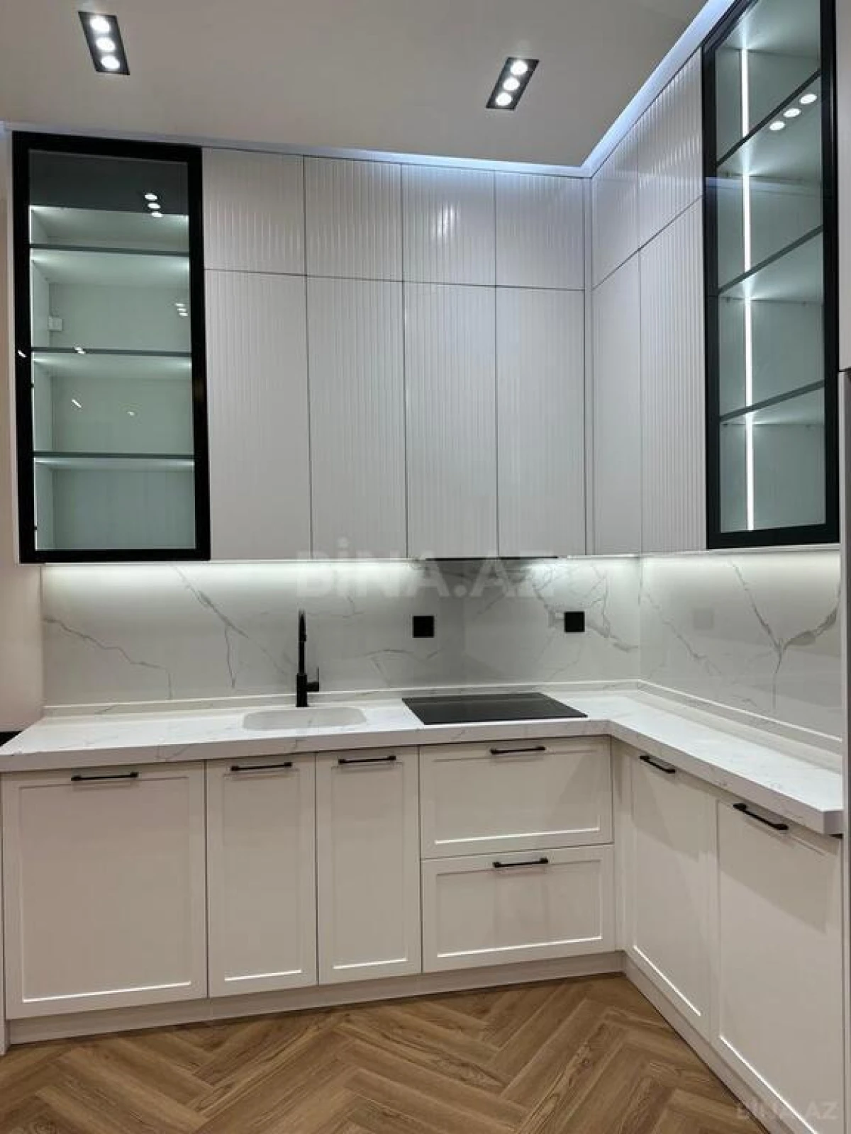 Kirayə verilir 2 otaqlı mənzil 75 m²