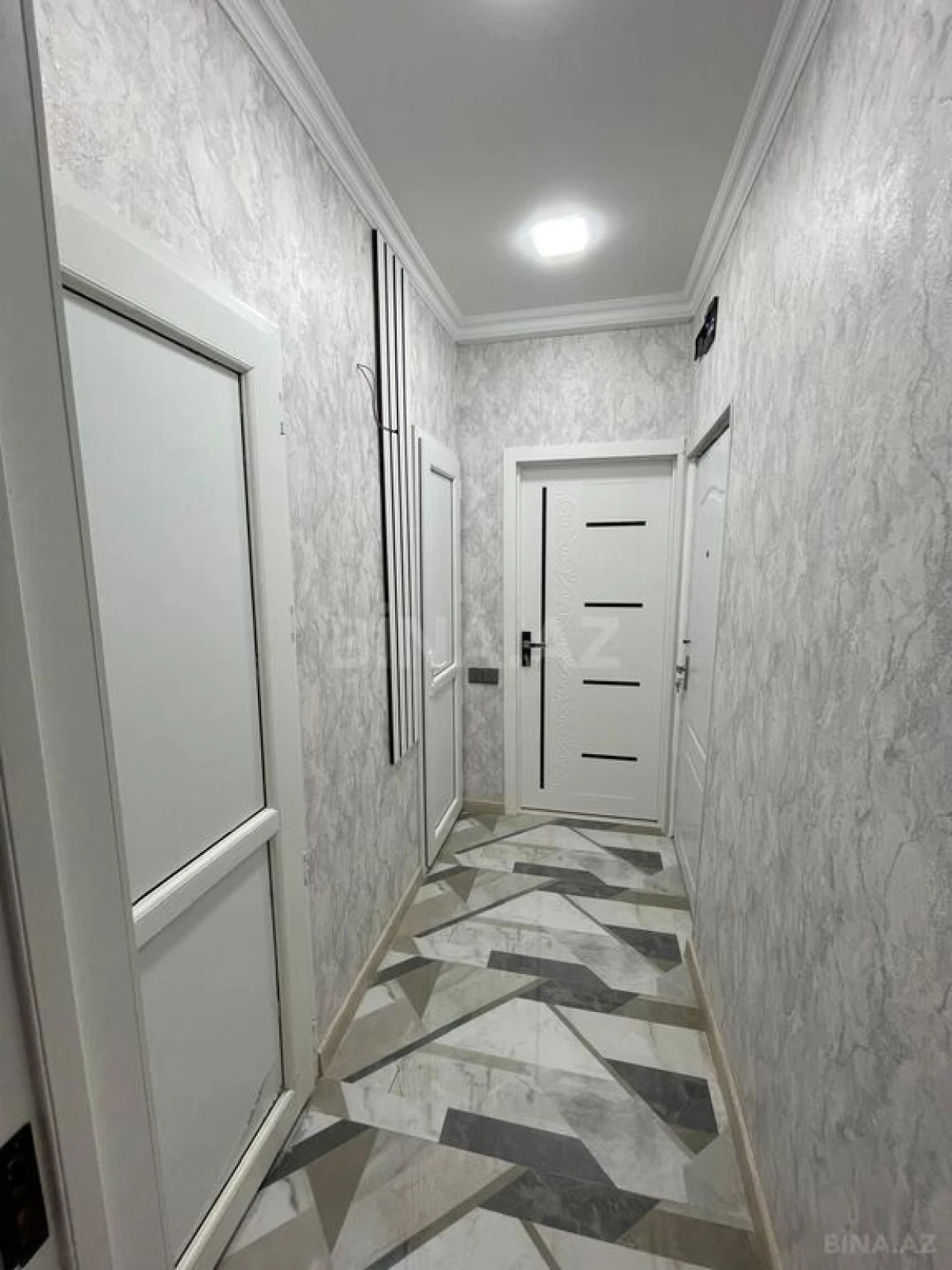Satılır 2 otaqlı mənzil 55 m²