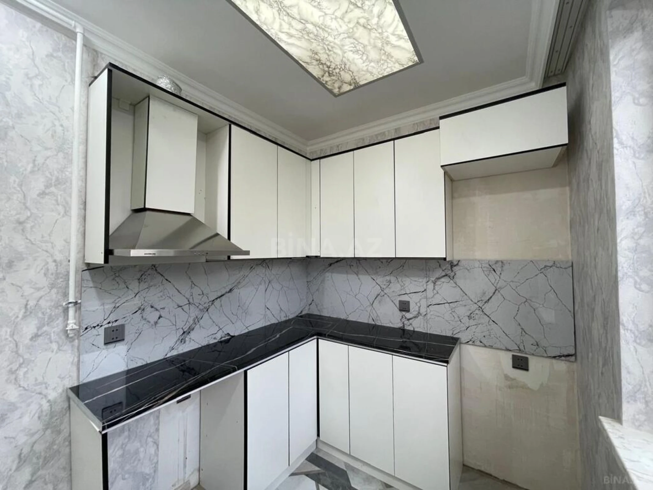 Satılır 2 otaqlı mənzil 55 m²
