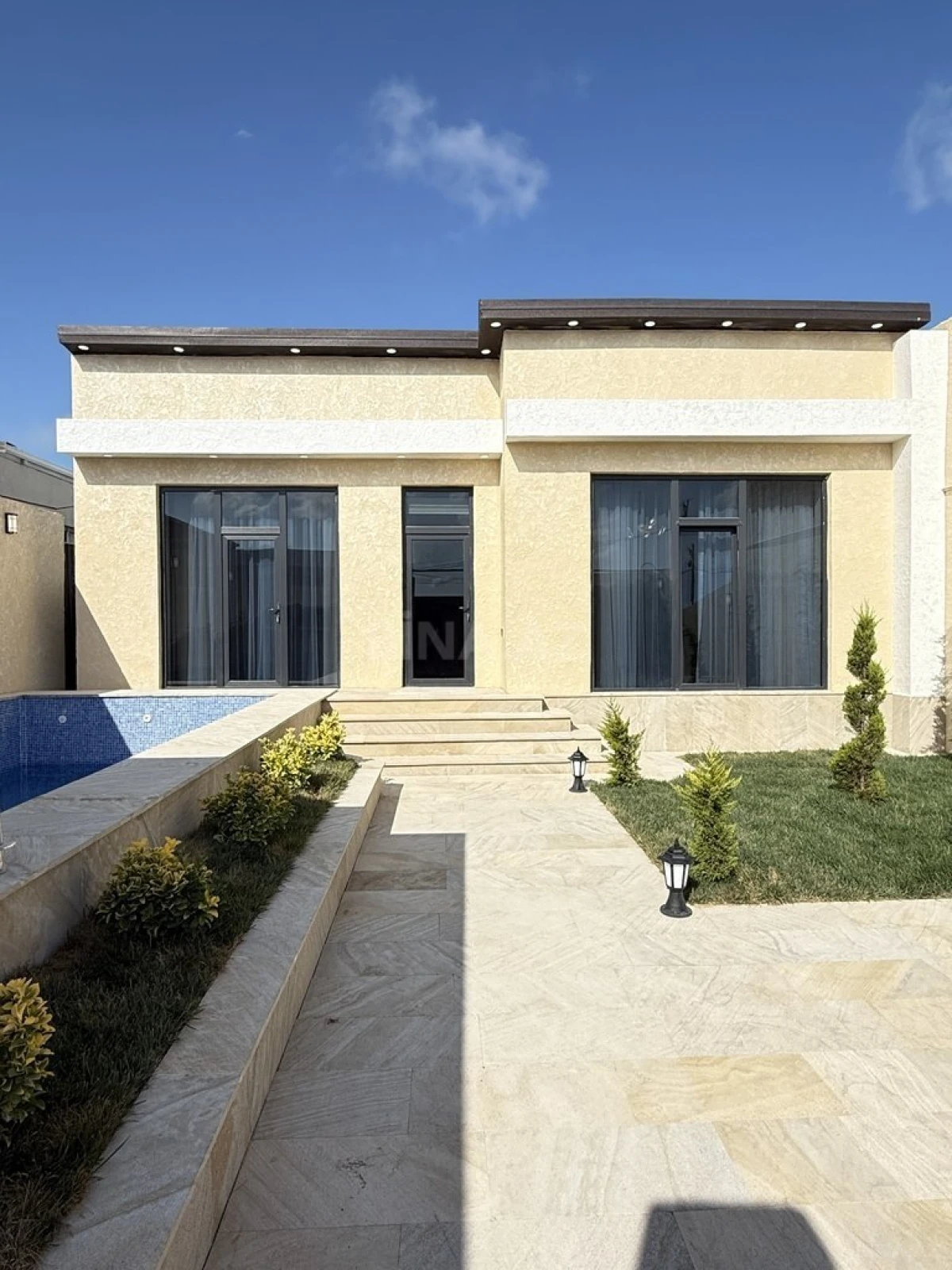 Satılır 4 otaqlı həyət evi 150 m²