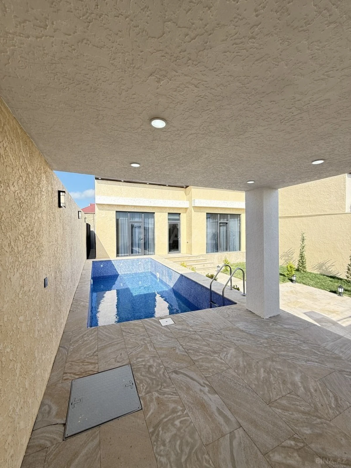 Satılır 4 otaqlı həyət evi 150 m²