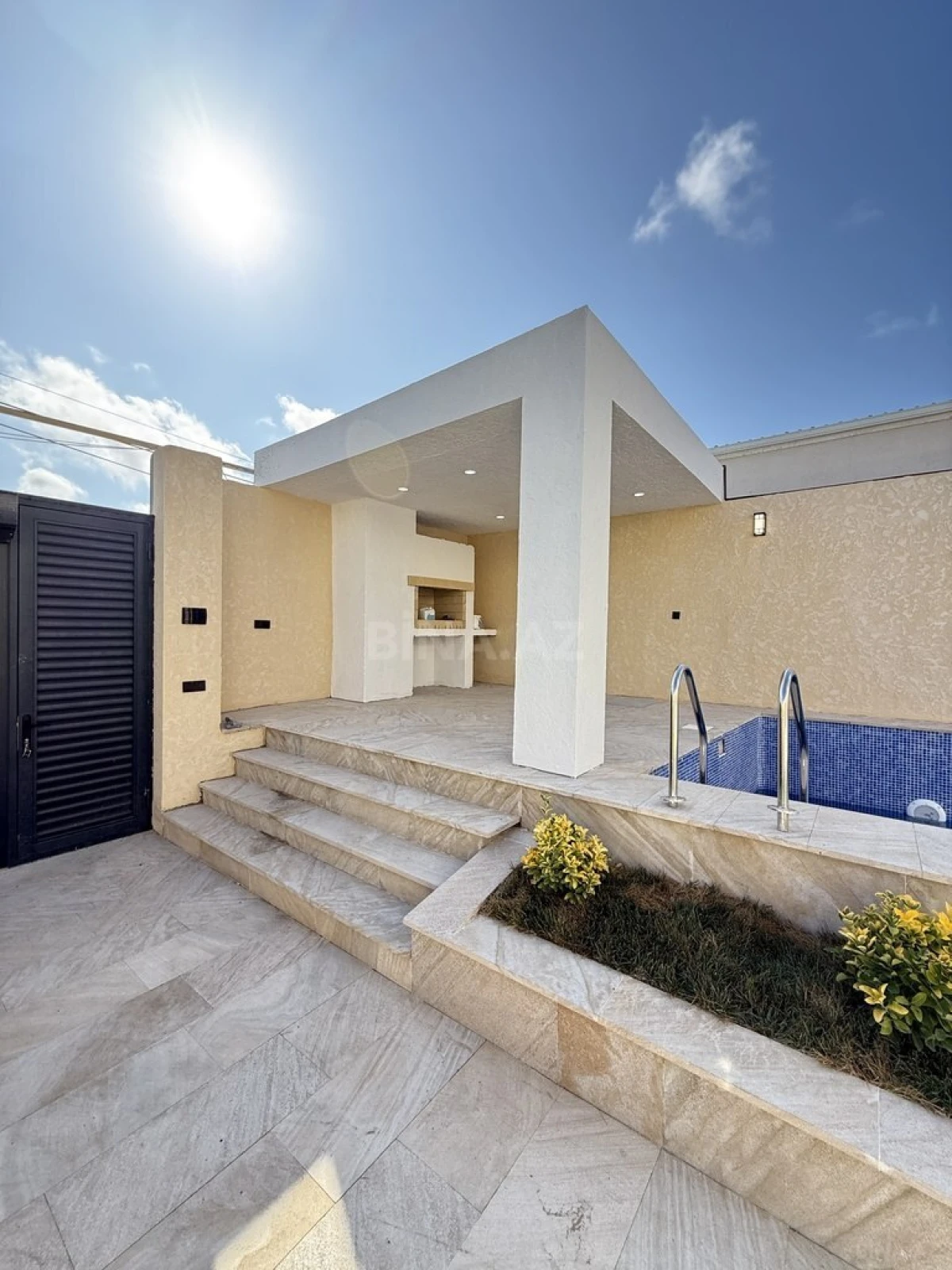 Satılır 4 otaqlı həyət evi 150 m²