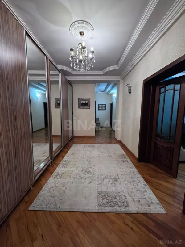 Satılır 2 otaqlı mənzil 115 m²