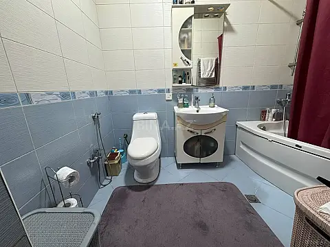 Satılır 2 otaqlı mənzil 115 m²