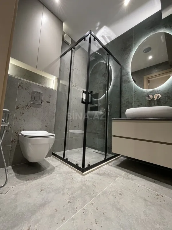 Satılır 3 otaqlı mənzil 132.2 m²