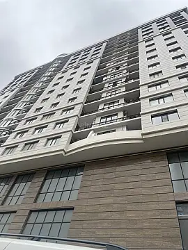 Satılır 3 otaqlı mənzil 132.2 m² — Bakı 3 otaq 132.20 m²