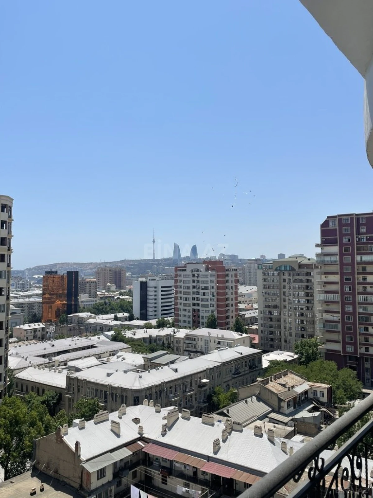 Satılır 3 otaqlı mənzil 132.2 m²