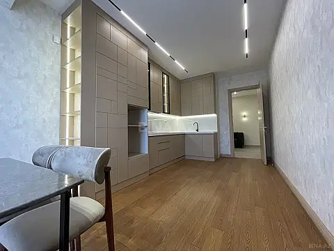 Satılır 3 otaqlı mənzil 132.2 m²