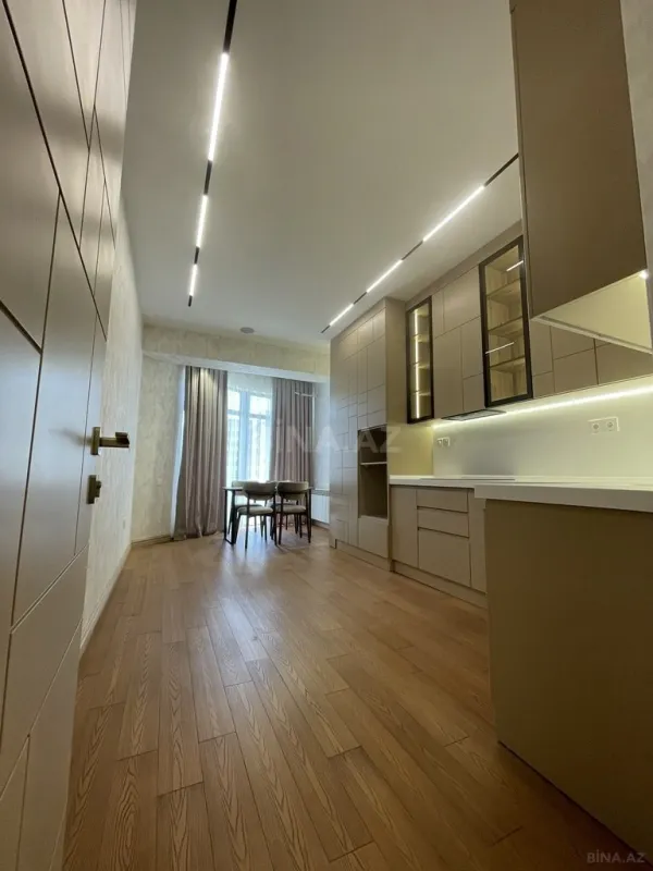 Satılır 3 otaqlı mənzil 132.2 m²