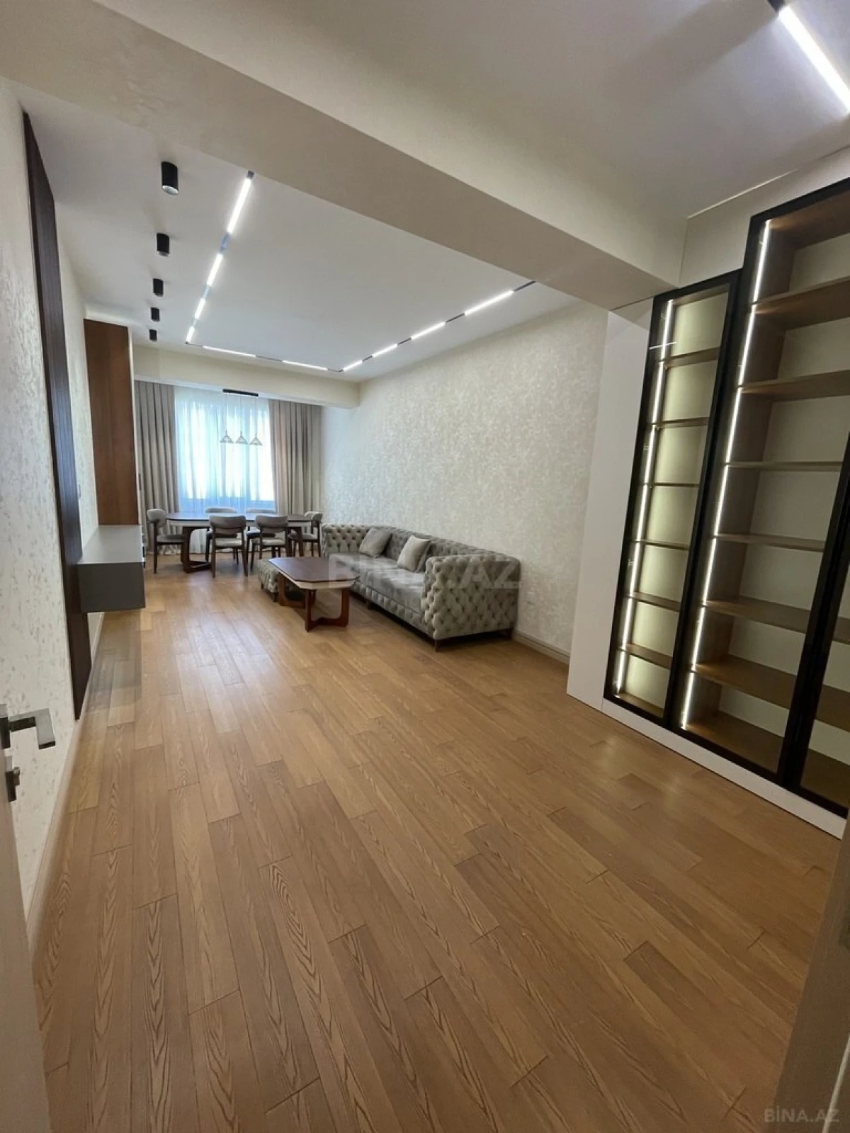Satılır 3 otaqlı mənzil 132.2 m²