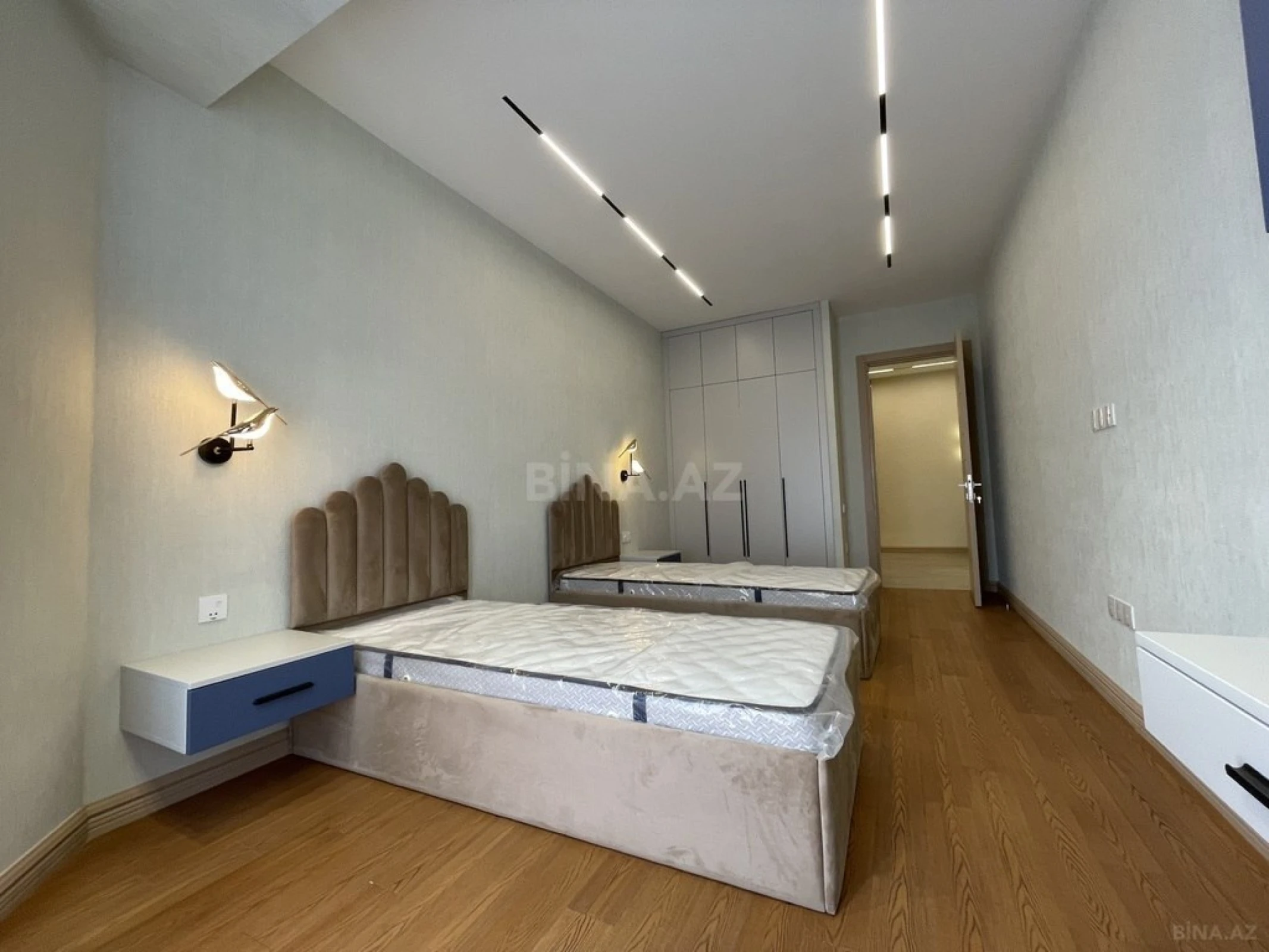 Satılır 3 otaqlı mənzil 132.2 m²