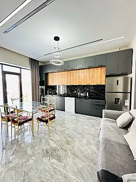 Kirayə verilir 4 otaqlı həyət evi 200 m²