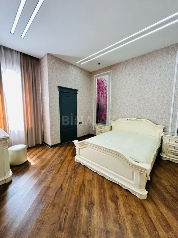 Kirayə verilir 4 otaqlı həyət evi 200 m²