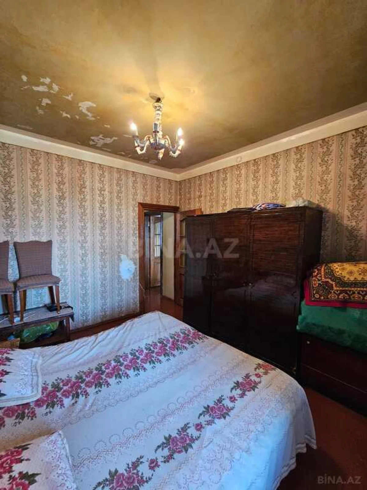 Satılır 4 otaqlı mənzil 105 m²