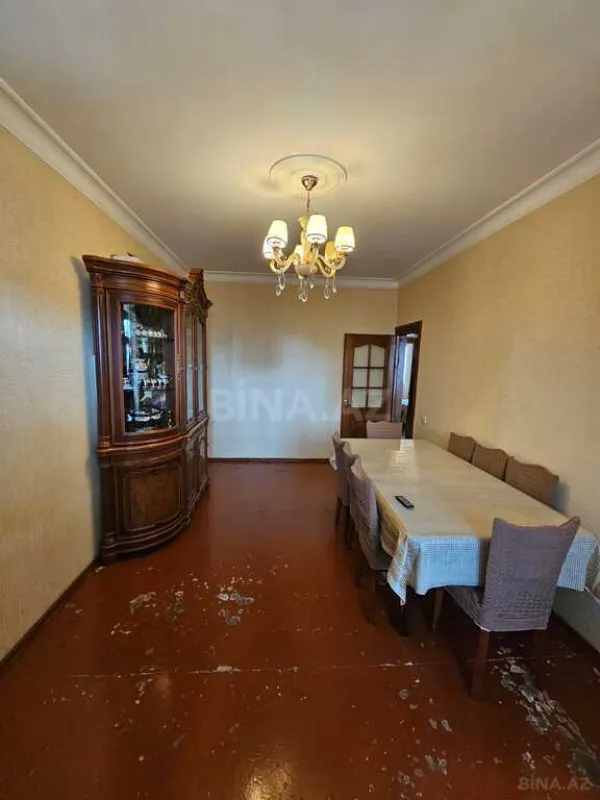 Satılır 4 otaqlı mənzil 105 m²