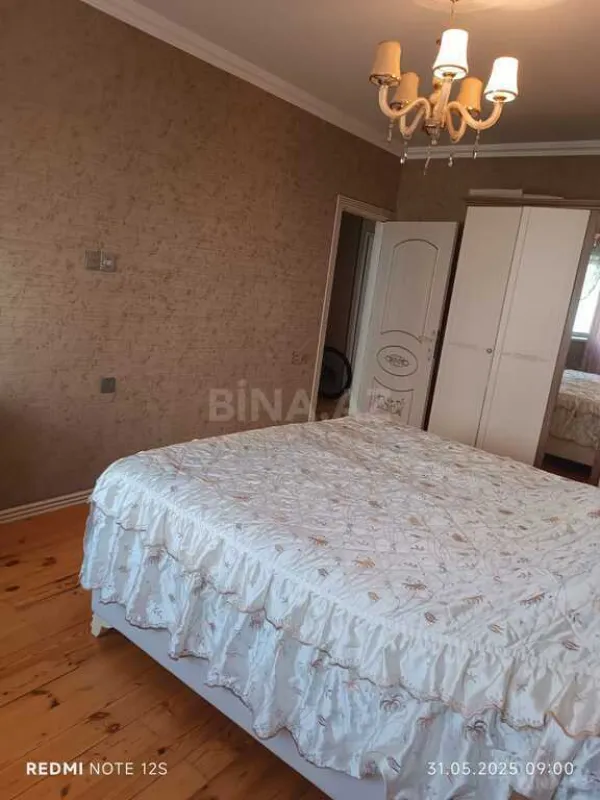 Satılır 4 otaqlı mənzil 120 m²