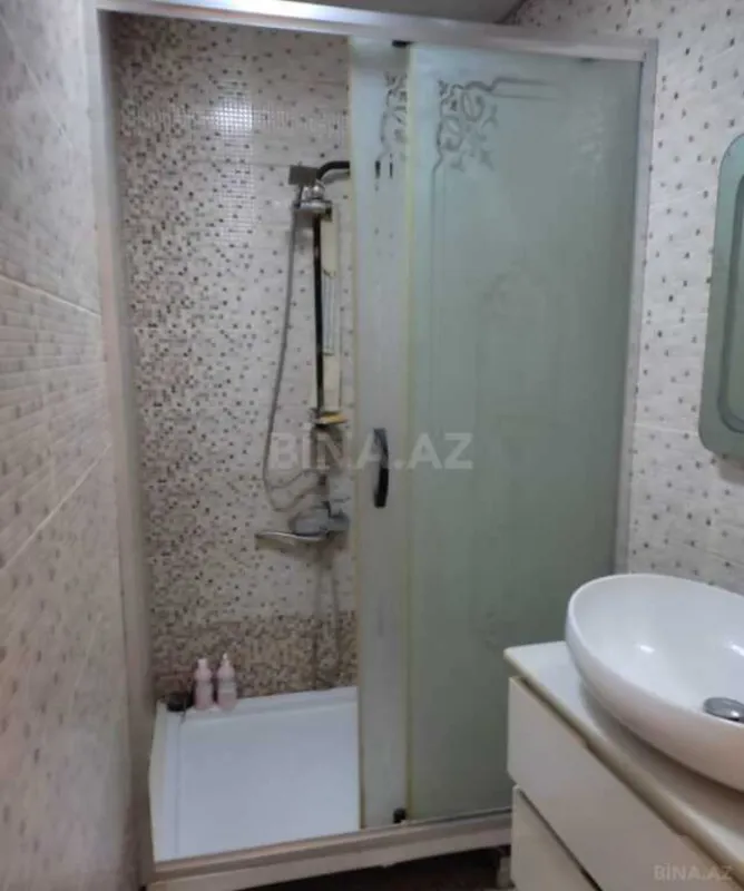 Satılır 4 otaqlı mənzil 120 m²