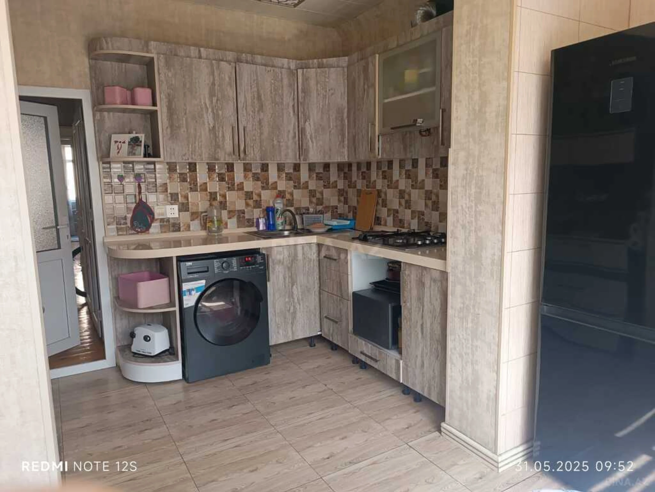Satılır 4 otaqlı mənzil 120 m²