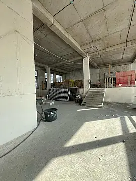 Satılır obyekt 332 m²