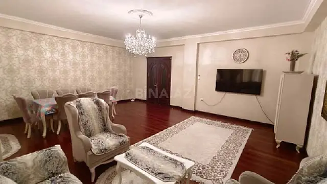 Satılır 3 otaqlı mənzil 157 m²
