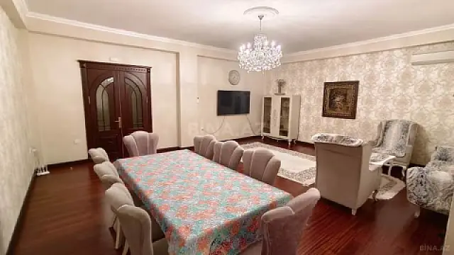 Satılır 3 otaqlı mənzil 157 m²
