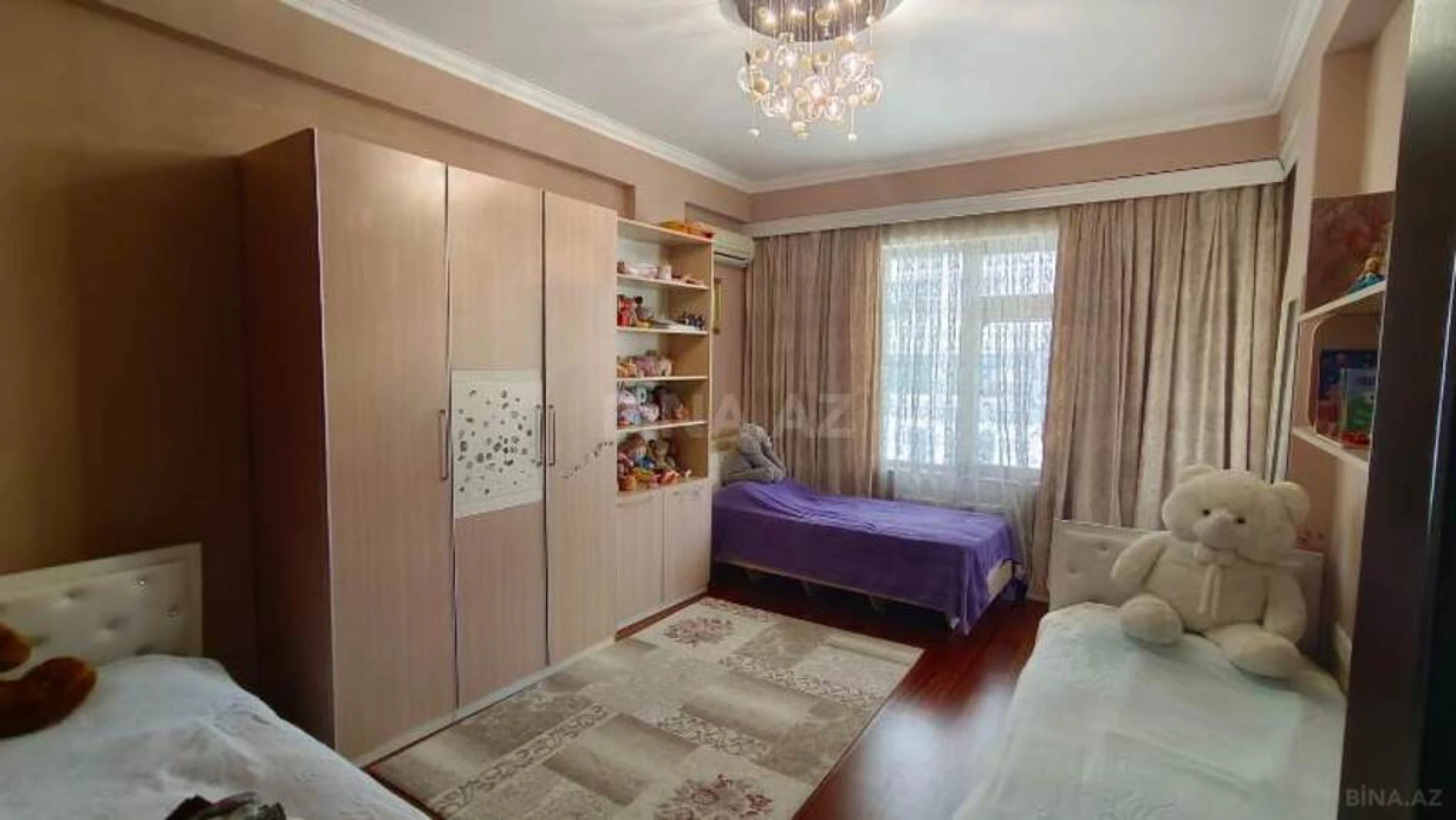 Satılır 3 otaqlı mənzil 157 m²