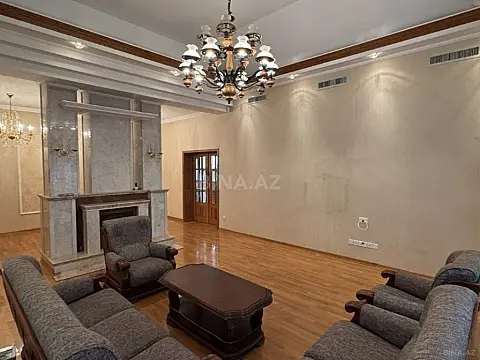 Satılır 10 otaqlı həyət evi 544 m²