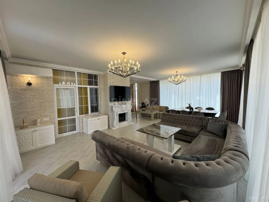 Satılır 5 otaqlı mənzil 234 m²