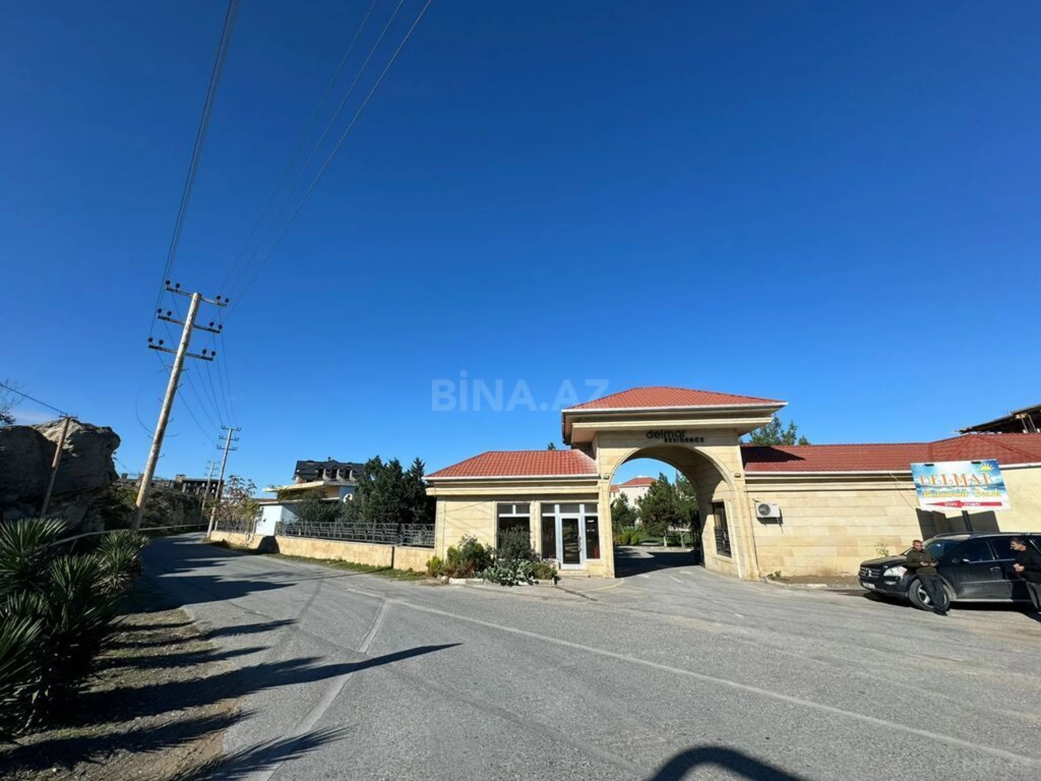 Satılır 5 otaqlı mənzil 234 m²