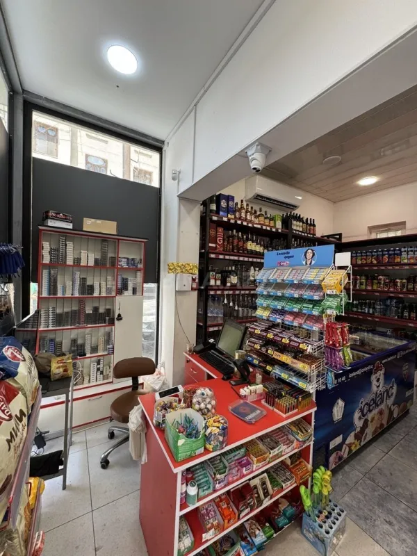 Satılır obyekt 57 m²