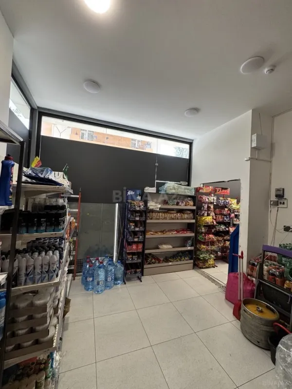 Satılır obyekt 57 m²